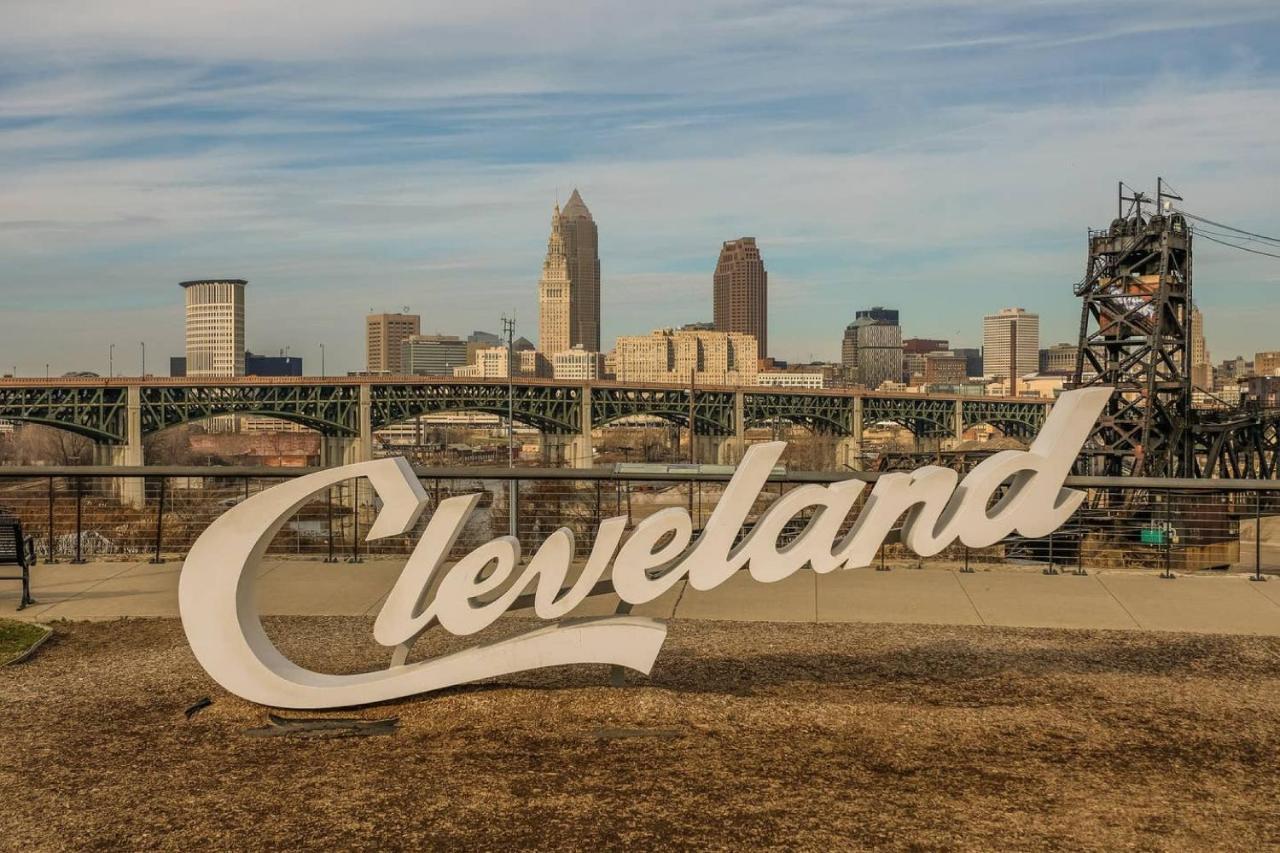 Frontdesk 2015 East 4Th Street Apts Downtown Cleveland Apartamento Exterior foto